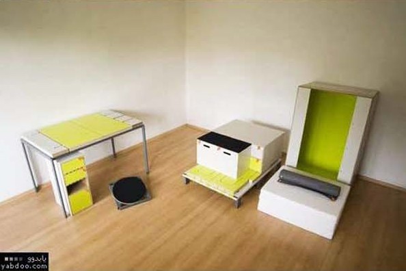 Se Ve Como Una Simple Caja En Una Habitación. Pero Lo Que Salió De Ella