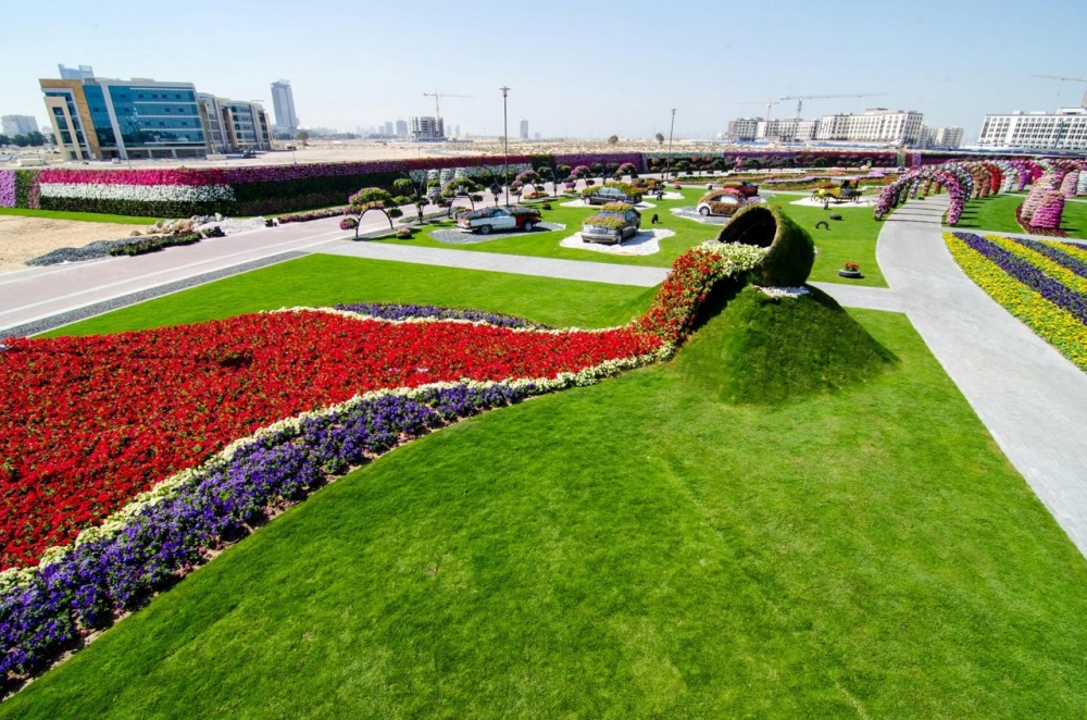 Hermoso Y Sorprendente Jardín De 6,7 Hectáreas Lleno De Flores De Dubai