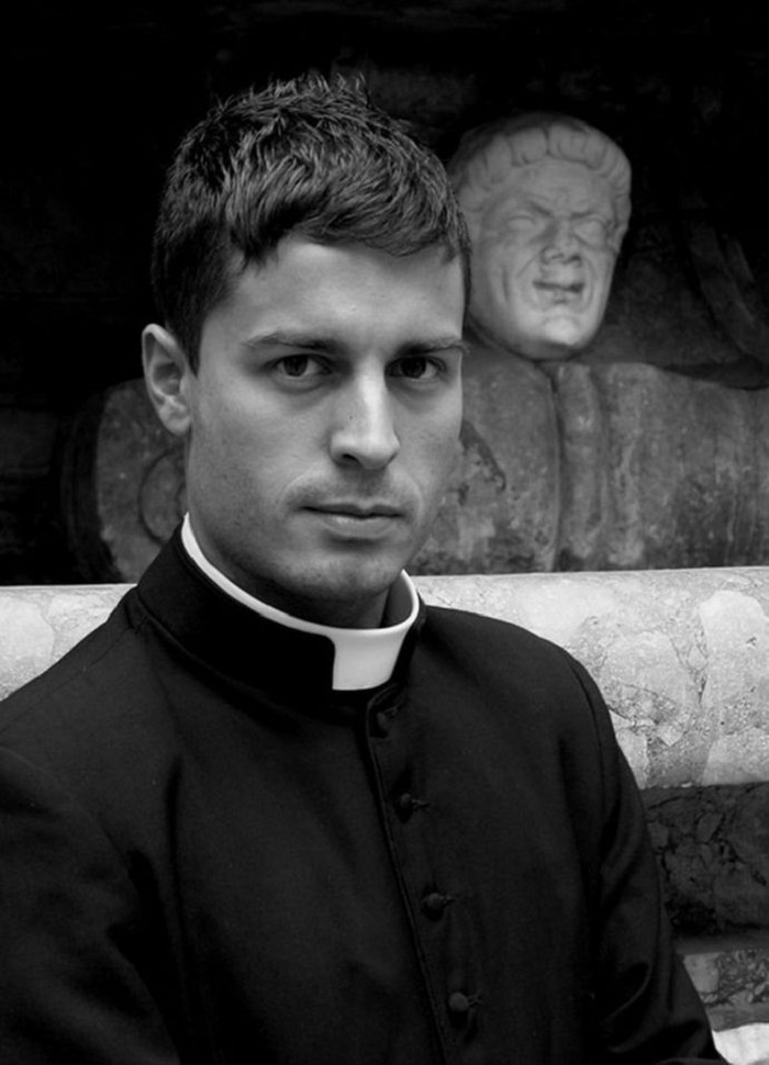 calendario-de-sacerdotes-italianos-est-volviendo-locos-a-todos-notagram